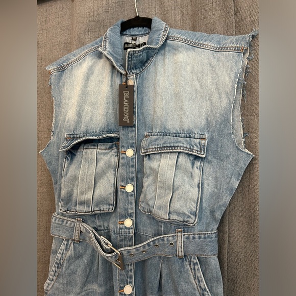 NWT BLANKNYC Sleeveless Denim Cargo Jumpsuit Size Small - Picture 9 of 9